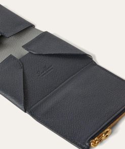 Alexiasuarez.shop2128e1d9f8 1