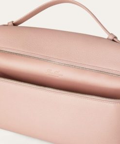 Alexiasuarez.shop3ae11fb7d2 1