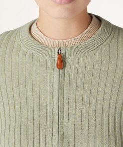 Alexiasuarez.shop5b03c7afd7 4