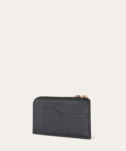 Alexiasuarez.shop5c1594deda 1