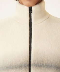 Alexiasuarez.shop5fd9a46124 5