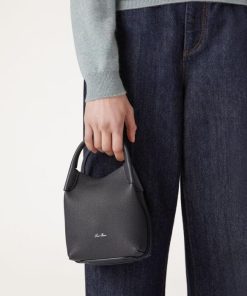 Alexiasuarez.shop8f795460b6 1