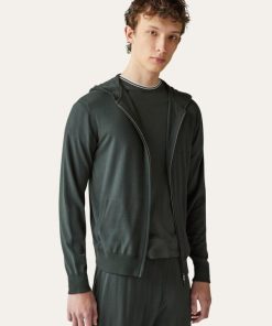 Alexiasuarez.shopd209a4ffab 3